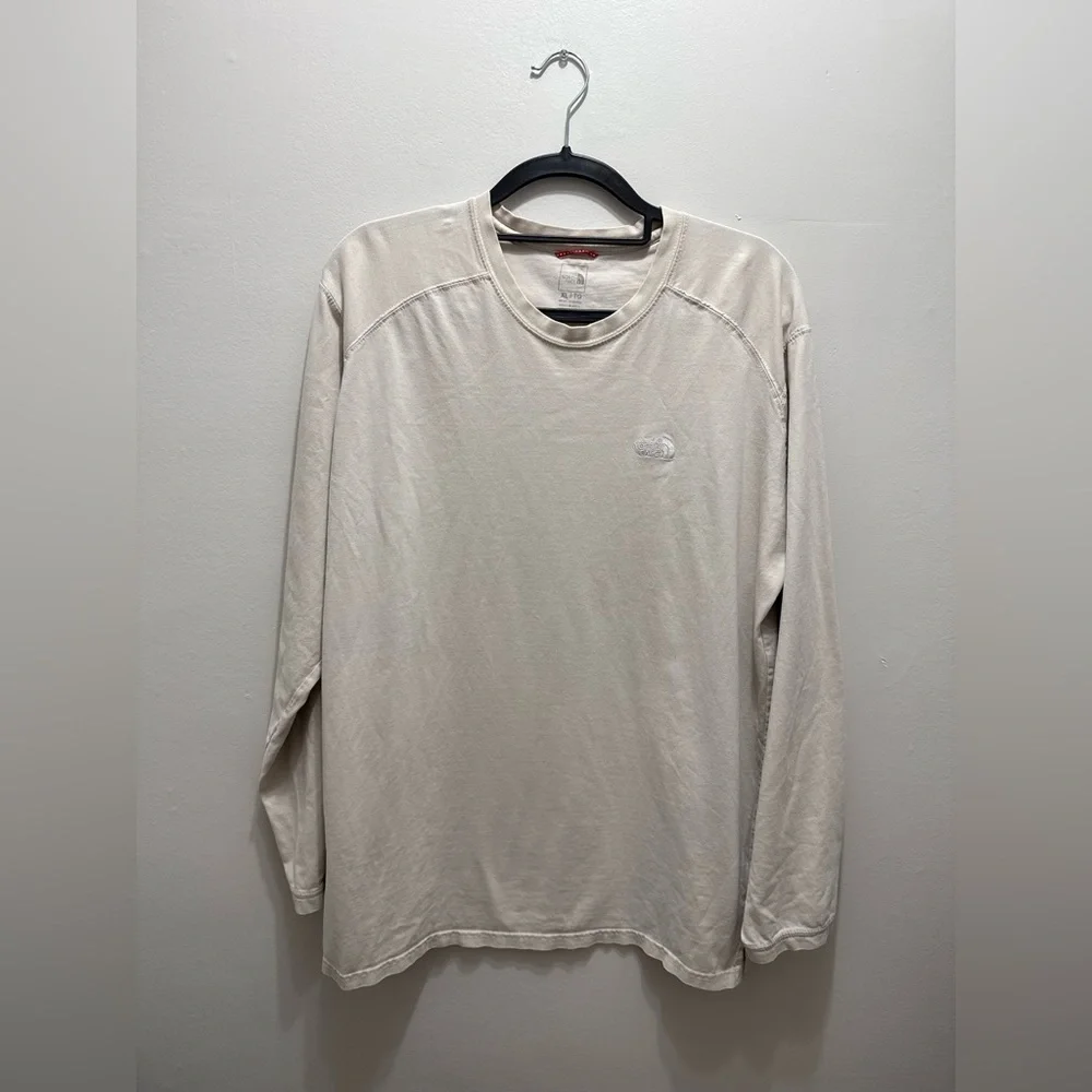 North Face Lifestyle Long sleeve tshirt size XL in cream